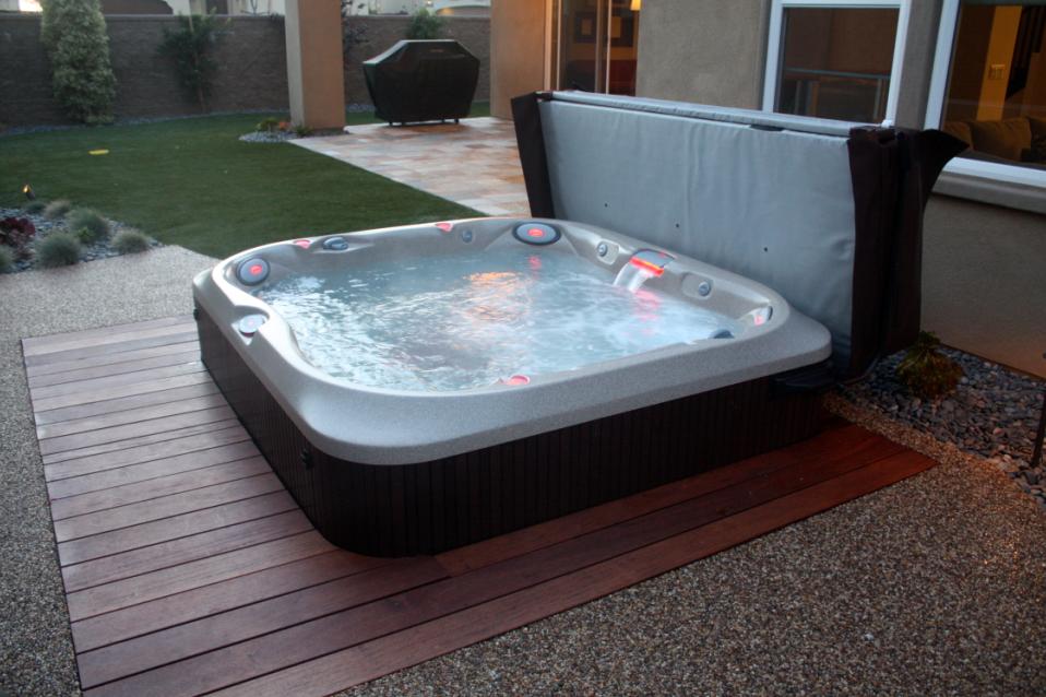 Гидромассажный спа бассейн JACUZZI J-375