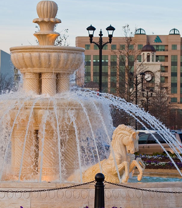 Большой фонтан со статуями лошадей, для дома и парка код Polien 9-40